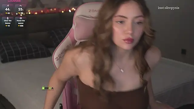 Snapshot of Sleepy_SIS chatting on February 14, 2025, 2:44 pm Sleepy SIS online show from February 14, 2025, 2:44 pm