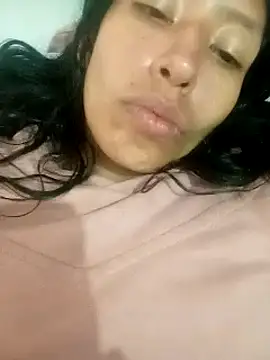 Snapshot of karolinee_66_ chatting on December 12, 2024, 2:48 am karolinee 66 online show from December 12, 2024, 2:48 am