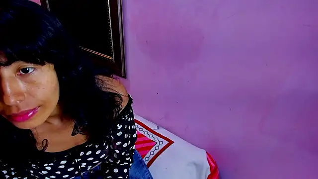 Snapshot of karolinee_66_ chatting on October 19, 2025, 2:40 pm karolinee 66 online show from October 19, 2025, 2:40 pm