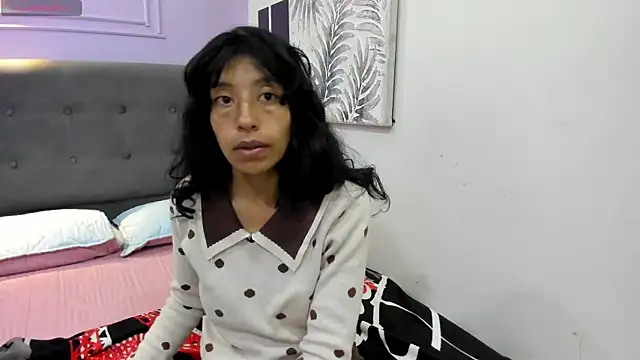 Snapshot of karolinee_66_ chatting on November 28, 2025, 4:48 am karolinee 66 online show from November 28, 2025, 4:48 am