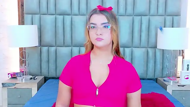 Snapshot of ZoehRoux chatting on November 23, 2025, 2:11 am ZoehRoux online show from November 23, 2025, 2:11 am