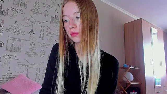 minidivaa  online show from September 12, 2025, 6:57 am