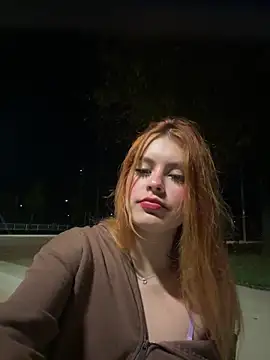 Snapshot of Isa_smeraldy chatting on September 18, 2025, 10:56 pm Isa smeraldy online show from September 18, 2025, 10:56 pm