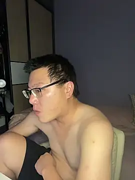 Snapshot of YoY-man chatting on March 21, 2026, 10:24 pm YoY-man online show from March 21, 2026, 10:24 pm