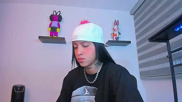 Snapshot of Gangster_Girl chatting on October 21, 2025, 7:20 am Gangster Girl online show from October 21, 2025, 7:20 am