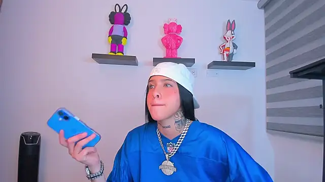 Snapshot of Gangster_Girl chatting on October 22, 2025, 4:24 am Gangster Girl online show from October 22, 2025, 4:24 am