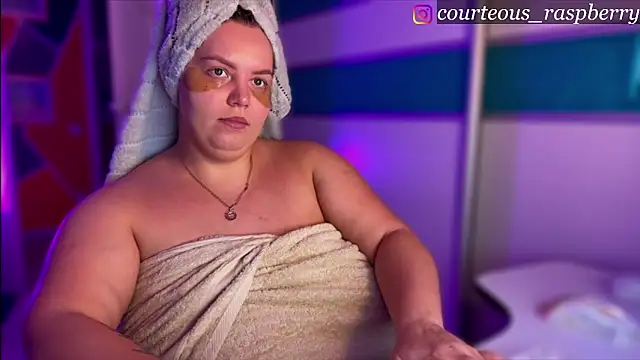 courteous raspberrry online show from November 28, 2025, 10:51 am