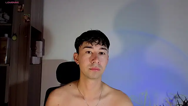 cameron cum online show from October 22, 2025, 11:10 am