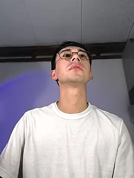 cameron cum online show from November 8, 2025, 11:10 am