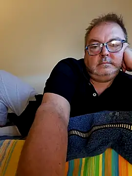 Snapshot of bluangelo chatting on September 16, 2025, 12:06 pm bluangelo online show from September 16, 2025, 12:06 pm