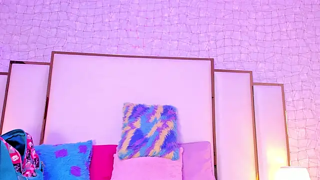 Snapshot of Victoriaa_millers chatting on February 4, 2025, 3:11 am Victoriaa millers online show from February 4, 2025, 3:11 am