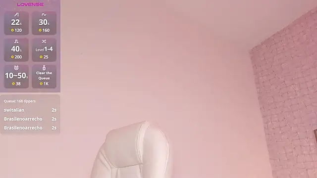 Snapshot of Victoriaa_millers chatting on February 26, 2025, 3:32 am Victoriaa millers online show from February 26, 2025, 3:32 am
