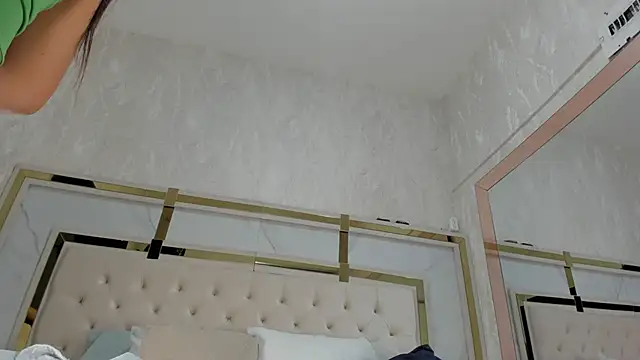 Snapshot of Victoriaa_millers chatting on September 10, 2025, 7:14 pm Victoriaa millers online show from September 10, 2025, 7:14 pm