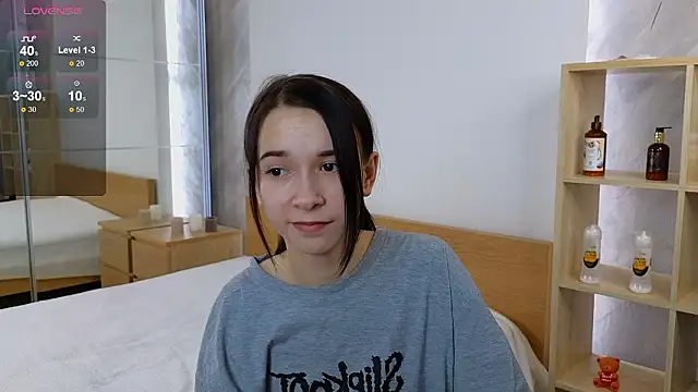 LilithStrangfor online show from December 5, 2024, 12:19 am