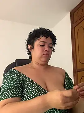 Snapshot of Mrskary chatting on October 25, 2025, 4:35 pm Mrskary online show from October 25, 2025, 4:35 pm