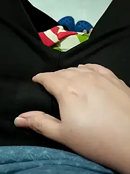 beautiful hands  online show from December 12, 2024, 6:57 am