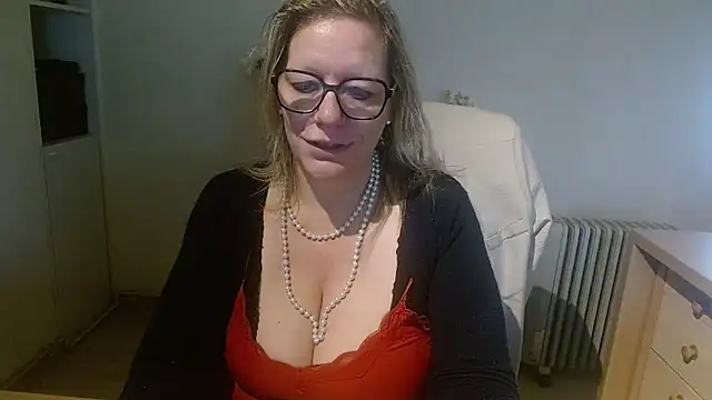Snapshot of Silkesquirt chatting on October 8, 2025, 7:39 am Silkesquirt online show from October 8, 2025, 7:39 am