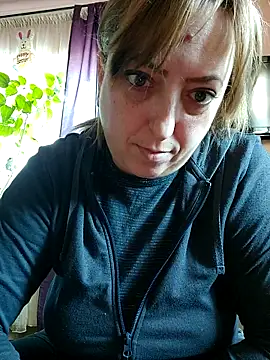 Snapshot of larylary6969 chatting on February 9, 2025, 2:18 pm larylary6969 online show from February 9, 2025, 2:18 pm