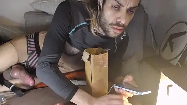 Snapshot of P4RtYBOII92 chatting on February 10, 2026, 12:20 pm P4RtYBOII92 online show from February 10, 2026, 12:20 pm