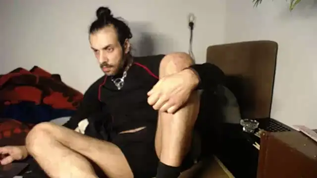 Snapshot of P4RtYBOII92 chatting on February 23, 2026, 9:23 pm P4RtYBOII92 online show from February 23, 2026, 9:23 pm