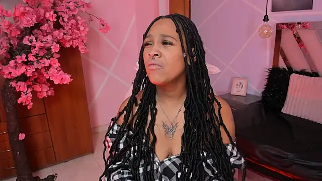 Elith noa online show from September 20, 2025, 7:37 pm