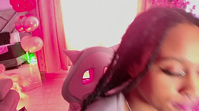 Elith noa online show from February 18, 2026, 7:43 pm