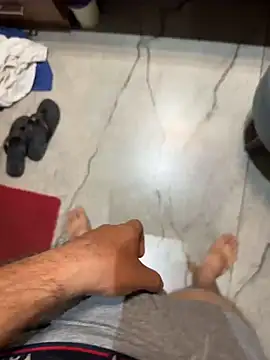 versatile guy01 online show from November 28, 2025, 3:09 am