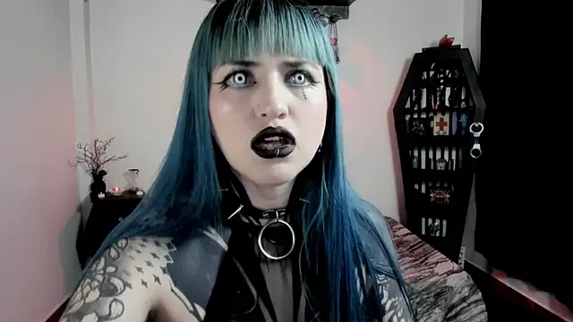 Snapshot of DimmuandDarkness chatting on May 16, 2026, 6:39 pm DimmuandDarkness online show from May 16, 2026, 6:39 pm
