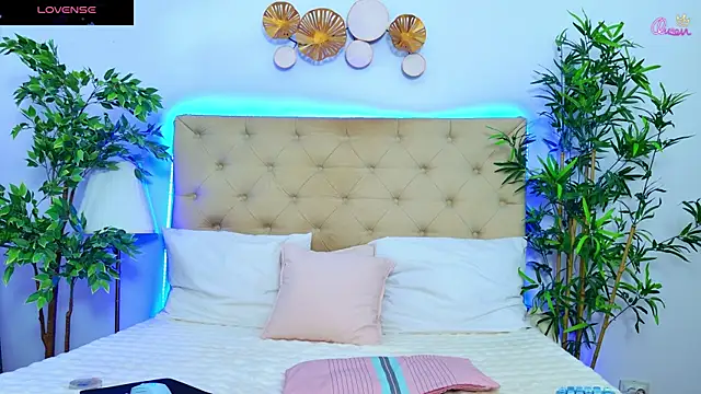 Snapshot of DaliyaArabian chatting on April 5, 2026, 12:13 pm DaliyaArabian online show from April 5, 2026, 12:13 pm