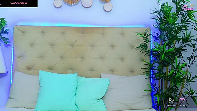 DaliyaArabian online show from May 20, 2026, 12:11 pm