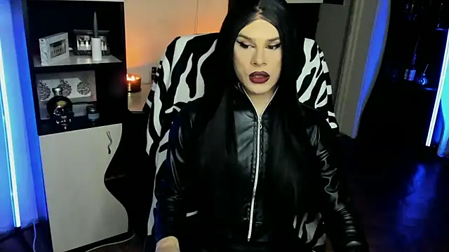 EvelynLexy online show from March 5, 2026, 6:48 pm