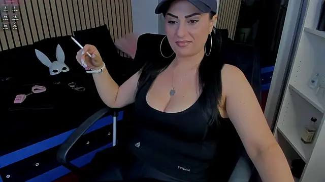 Snapshot of MistressMeghan chatting on July 10, 2026, 1:47 pm MistressMeghan online show from July 10, 2026, 1:47 pm