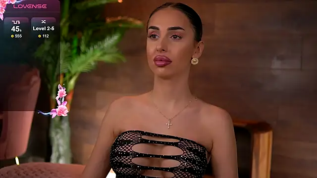 KairaAndrews online show from November 11, 2025, 7:58 pm