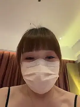 Snapshot of Lucky-Anna001 chatting on May 13, 2026, 1:30 pm Lucky-Anna001 online show from May 13, 2026, 1:30 pm