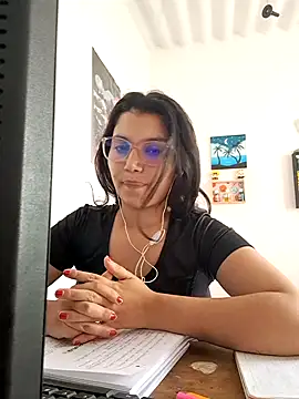 Snapshot of HannaKlein chatting on February 5, 2025, 7:53 pm HannaKlein online show from February 5, 2025, 7:53 pm