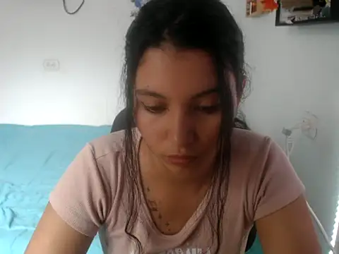 Snapshot of HannaKlein chatting on October 2, 2025, 5:53 pm HannaKlein online show from October 2, 2025, 5:53 pm