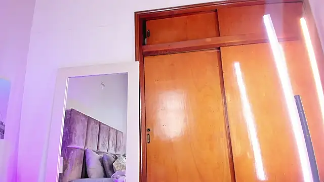 Salomesimos1 online show from February 14, 2025, 5:03 pm