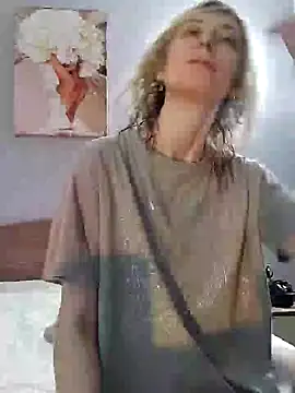 AvelinaLeoni online show from December 25, 2024, 5:48 am