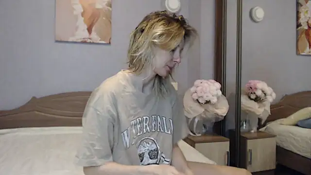 AvelinaLeoni online show from January 20, 2025, 6:21 am