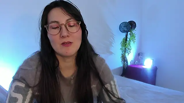 Elle Lee  online show from January 6, 2025, 1:09 am