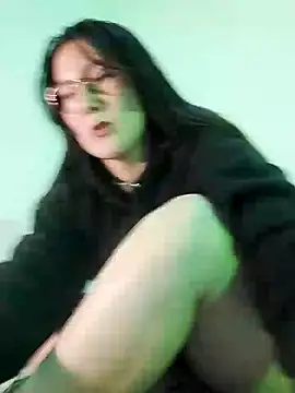 Elle Lee  online show from February 1, 2025, 2:26 am