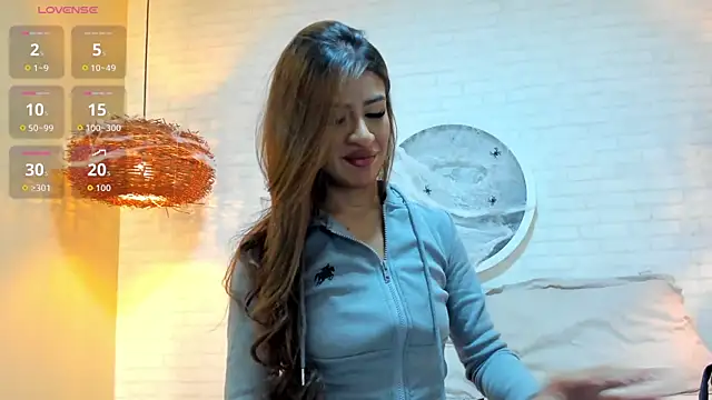 Elise Diamond online show from October 24, 2025, 11:34 pm