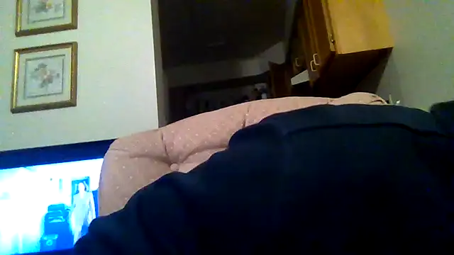 kollzCloudzz online show from May 1, 2026, 6:12 pm