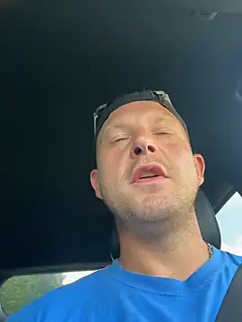 Mcpussypounder211 online show from July 9, 2026, 8:57 pm