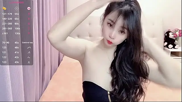 aisha123123 online show from February 13, 2025, 2:01 am