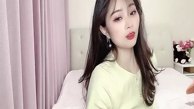 aisha123123 online show from March 9, 2025, 1:56 am