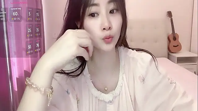 aisha123123 online show from July 13, 2026, 1:41 am