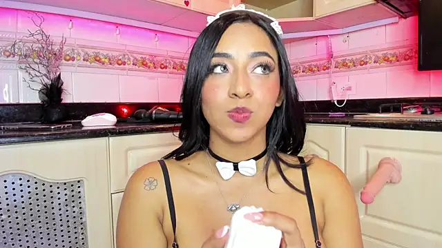 MavyStar online show from December 12, 2024, 6:10 pm