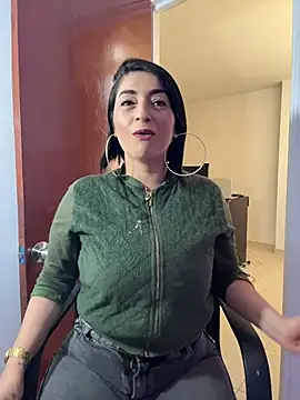 karenlennox1 online show from March 20, 2026, 10:47 pm