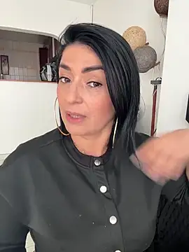 karenlennox1 online show from March 27, 2026, 10:09 pm